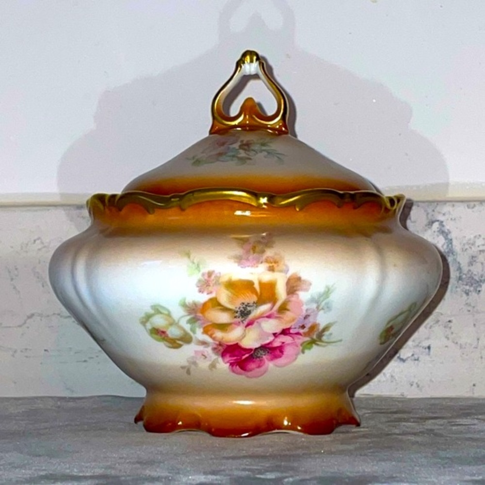 Royal Porzellan Bavaria KPM Hand Thrown Covered Bowl Vintage Made in Germany